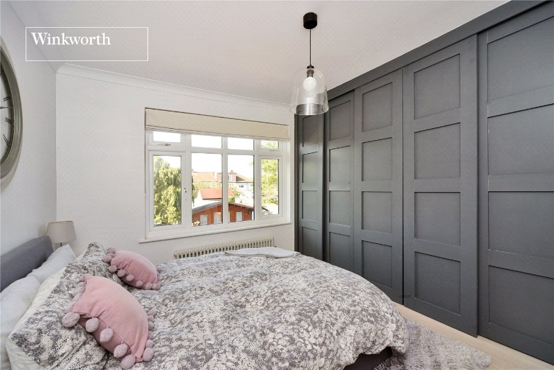 Ardrossan Gardens, Worcester Park, Surrey, KT4