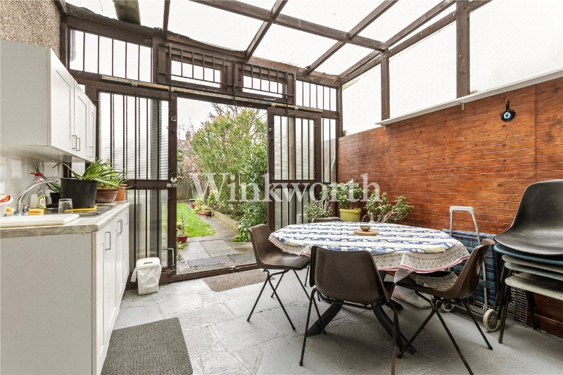 Caversham Avenue, London, N13