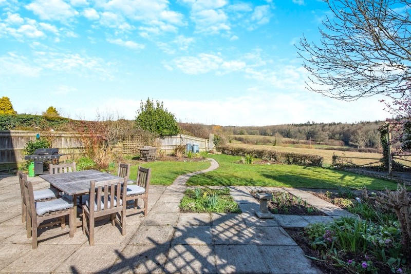 Birds Lane, Midgham, Reading, Berkshire, RG7