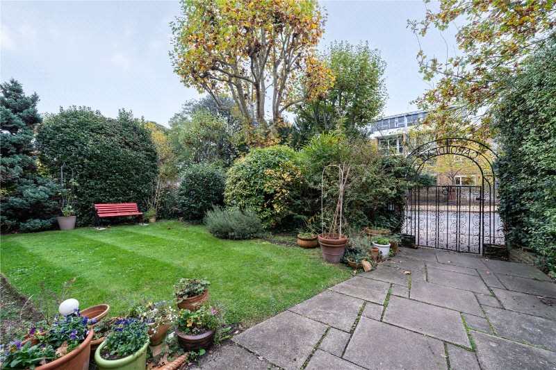 Gwendolen Avenue, London, SW15