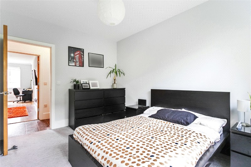 Holly Street, London, Hackney, E8