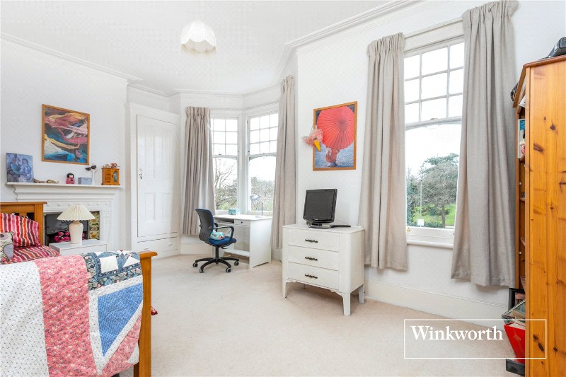 Etchingham Park Road, Finchley, London, N3