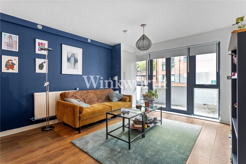 Leverton Close, London, N22