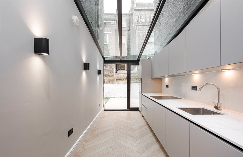 Alderney Street, London, SW1V