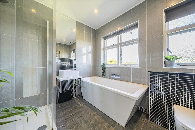 Frensham Road, Lower Bourne, Farnham, GU10