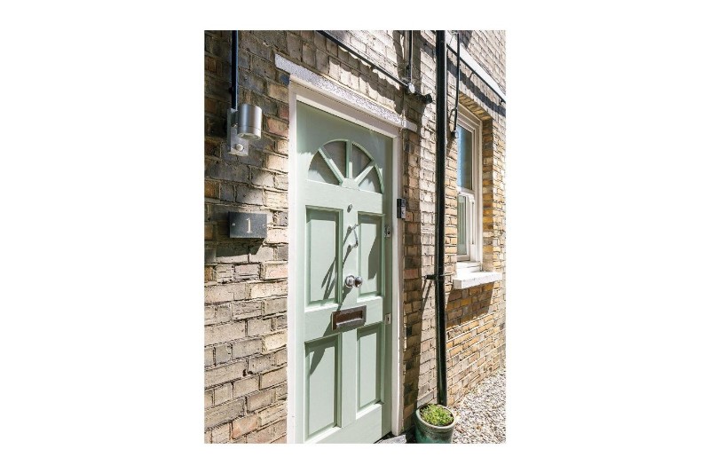 Thicket Road, London, SE20