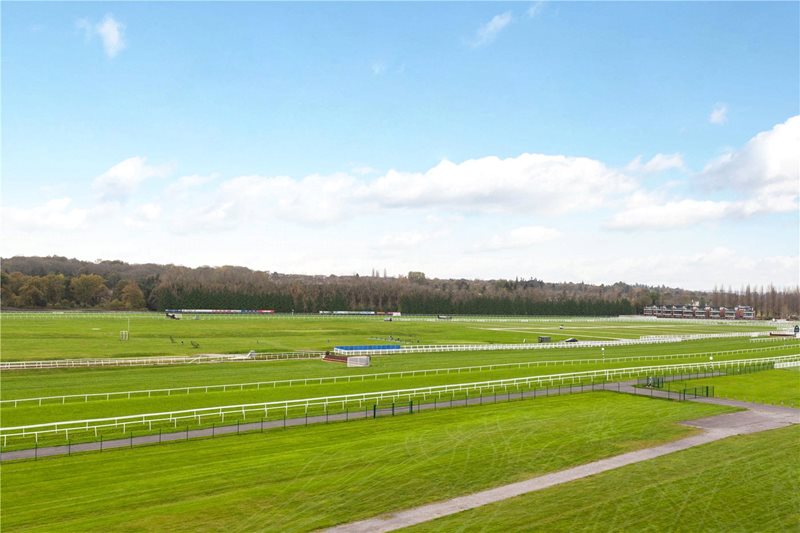 Kingman Way, Newbury, Berkshire, RG14