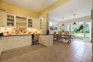 Langside Avenue, London, SW15