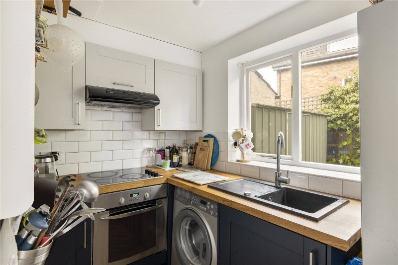 Kempshott Road, London, SW16