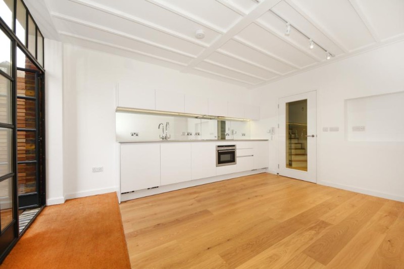 Water Lane, Richmond, TW9