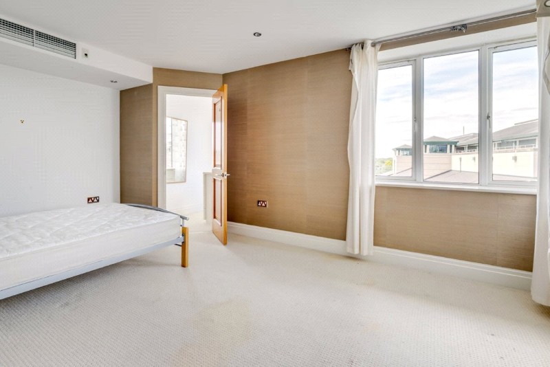 Birchgrove House, Strand Drive, Kew, TW9