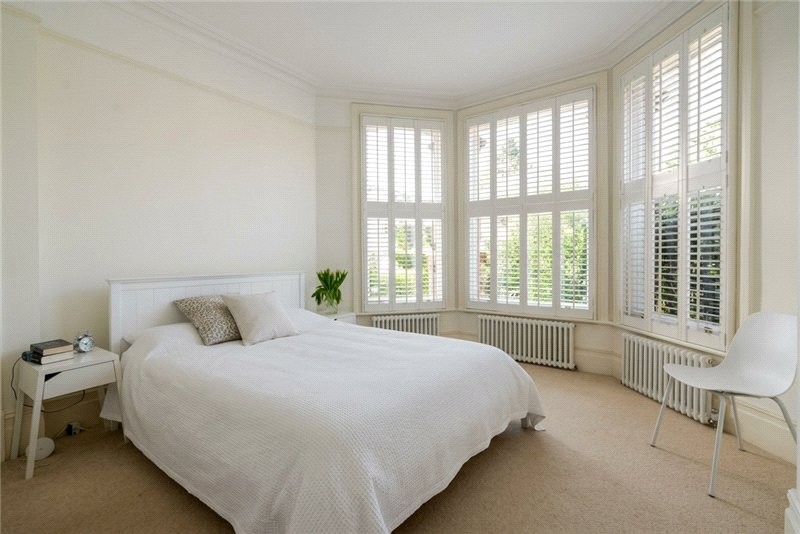 Hillersdon Avenue, Barnes, London, SW13