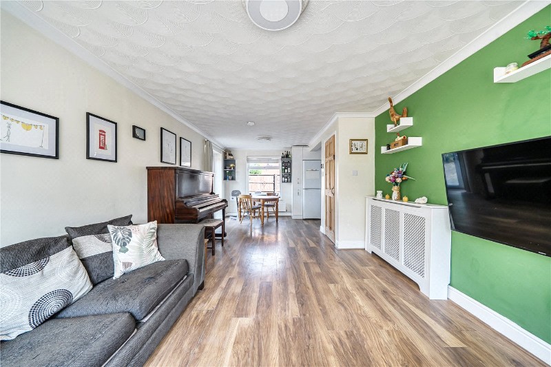 Roman Way, Farnham, Surrey, GU9