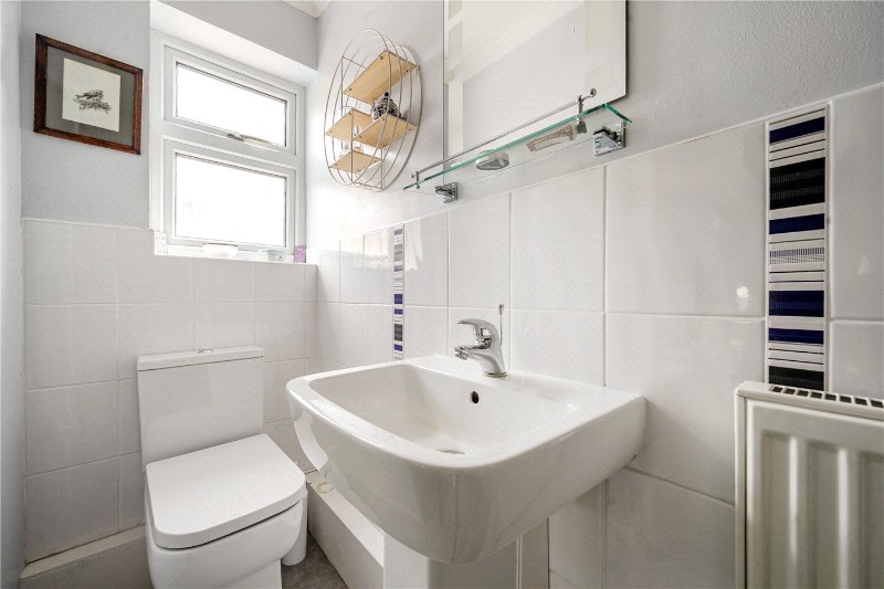 Upper Weybourne Lane, Farnham, Surrey, GU9