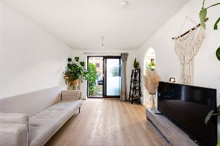 Riverside Close, London, E5