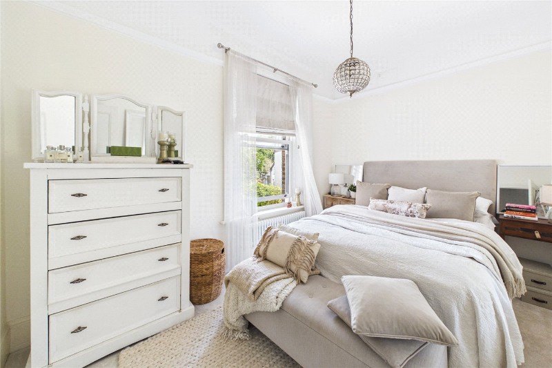 Hopton Road, London, SW16