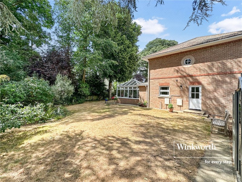 Badgers Walk, Ferndown, Dorset, BH22