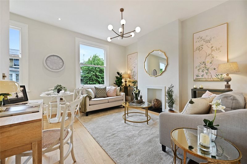 St Stephens Avenue, London, W12