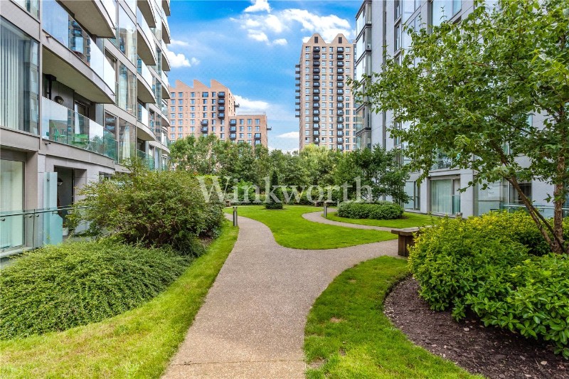 Merlin Heights, London, N17