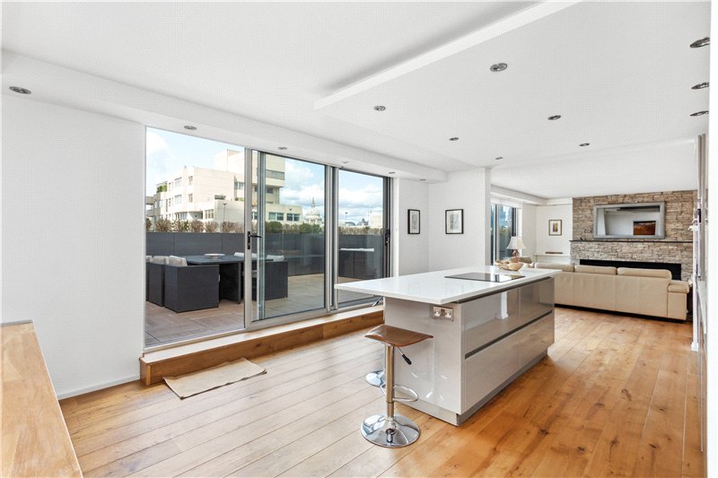 Rennie Court, 11 Upper Ground, London, SE1