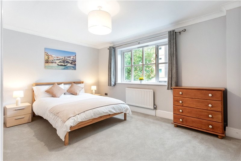 Cottesloe Mews, London, SE1
