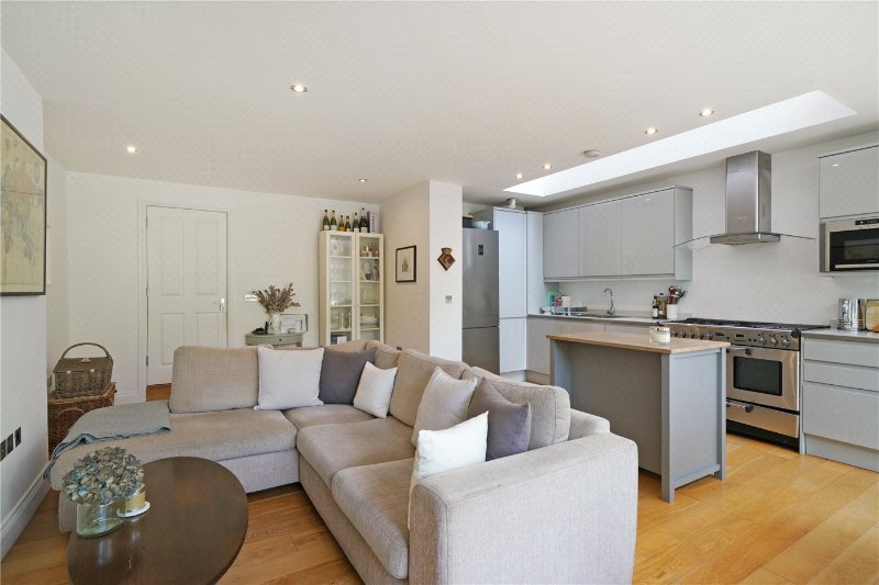 Ferme Park Road, London, N8
