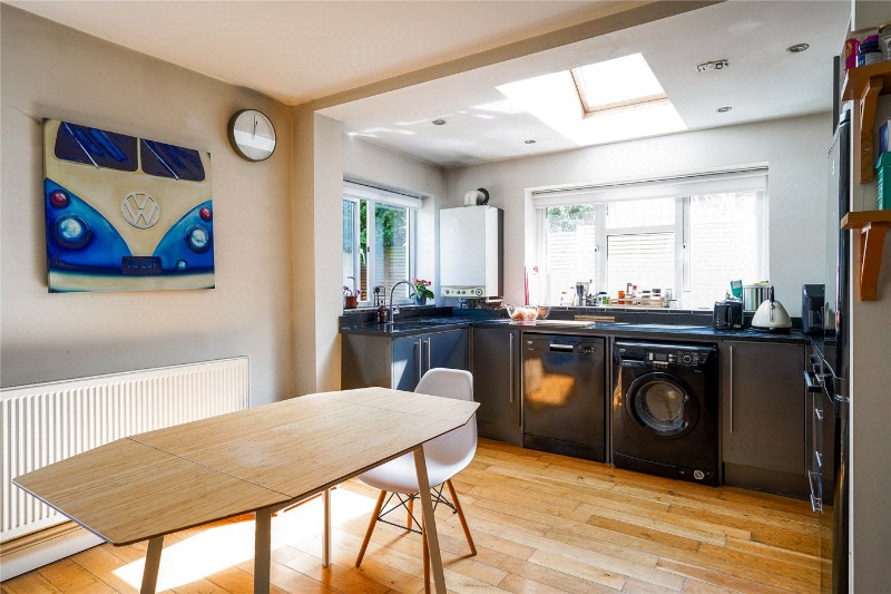 Hopton Road, London, SW16