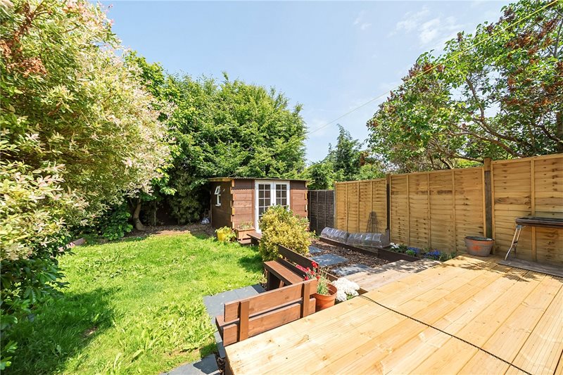 Green Lane, Farnham, United Kingdom, GU9