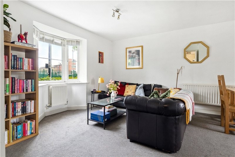 Lynbrook Grove, London, SE15
