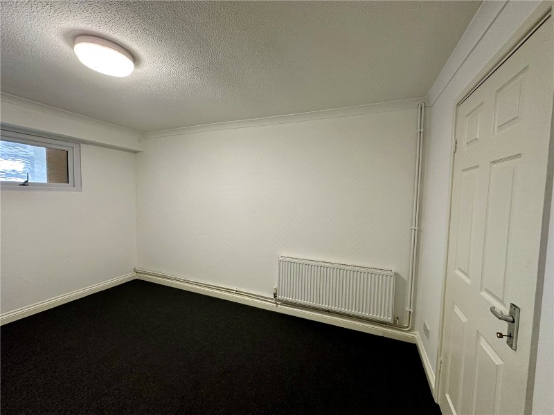 Barrie Road, Farnham, Surrey, GU9
