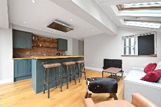 Bloemfontein Avenue, London, W12