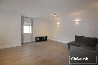 Hale Lane, London, NW7