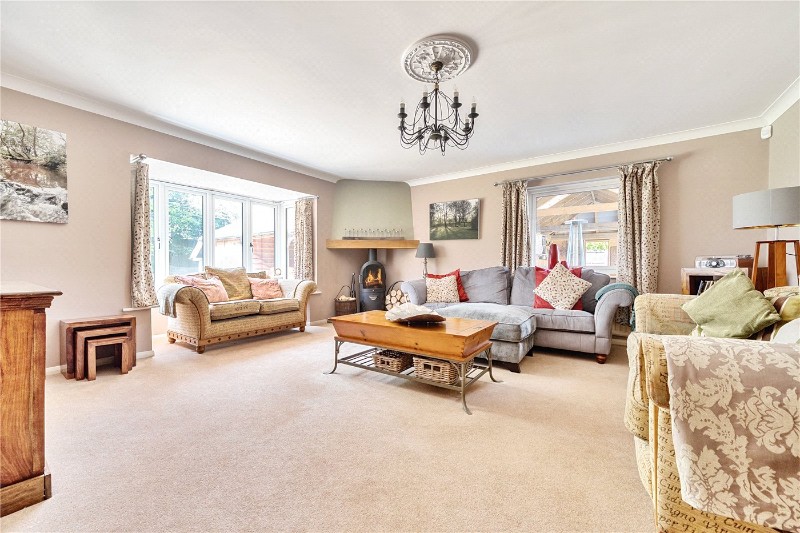 Farnham Road, Sleaford, Hampshire, GU35