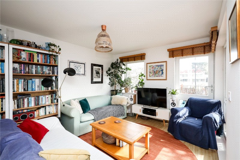 Gunnersbury Lane, London, W3