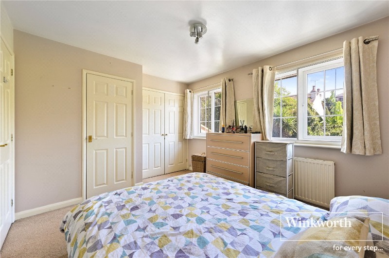 Surrey Crescent, London, W4