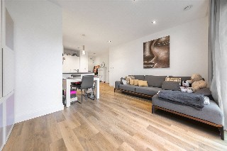 Renaissance Square Apartments, Palladian Gardens, Chiswick, London, W4