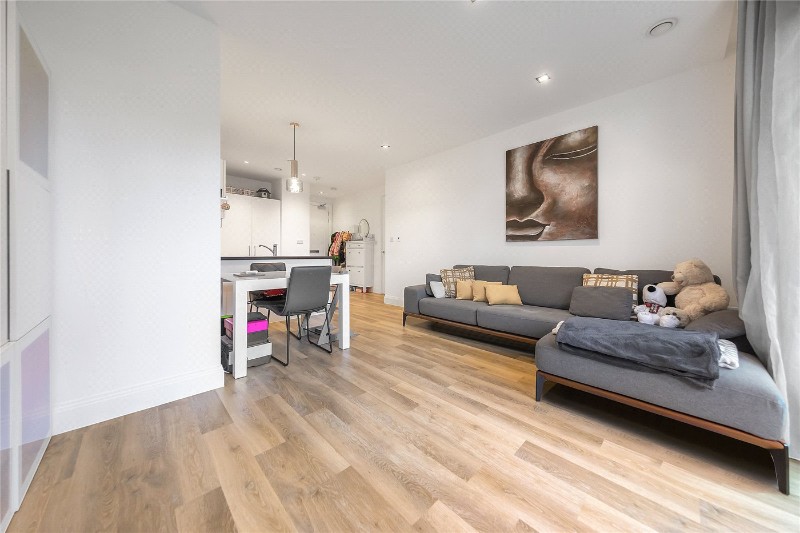 Renaissance Square Apartments, Palladian Gardens, Chiswick, London, W4