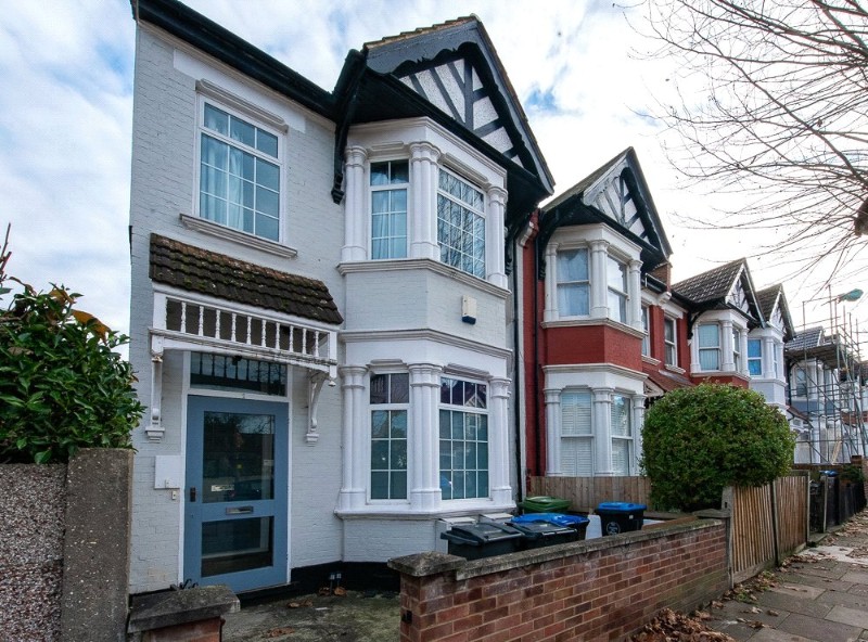 Kings Road, London, NW10