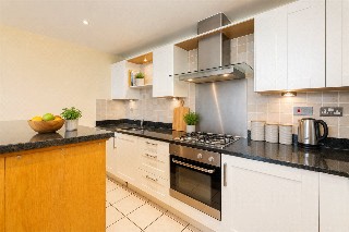 Scott Avenue, London, SW15