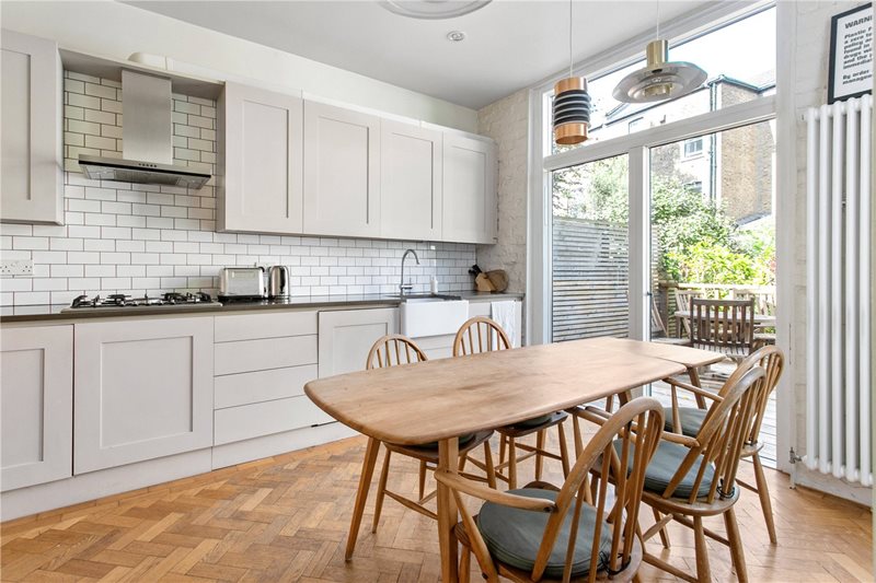 Brownswood Road, London, N4