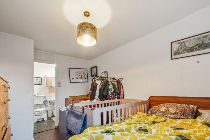 Lovelinch Close, London, SE15