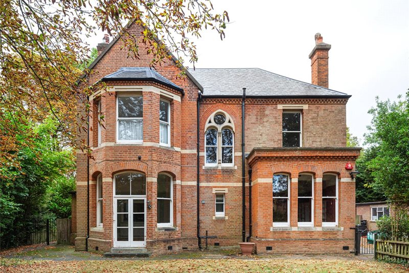 Highland Road, London, SE19