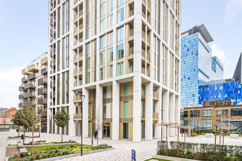 Cendal Crescent, London, E1