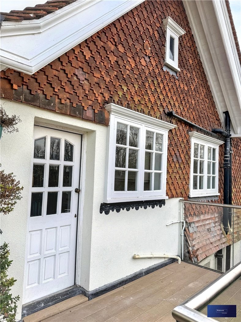 Russell Road, Shepperton, Surrey, TW17