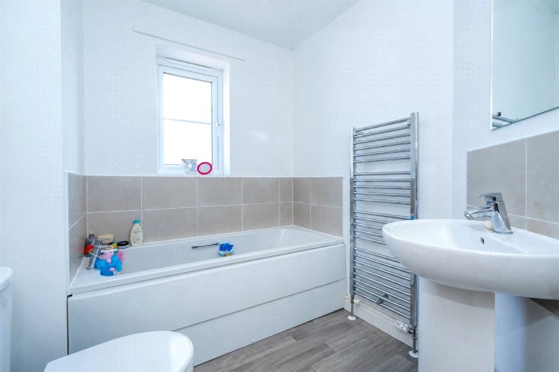 Harrier Way, Market Deeping, Peterborough, Lincolnshire, PE6