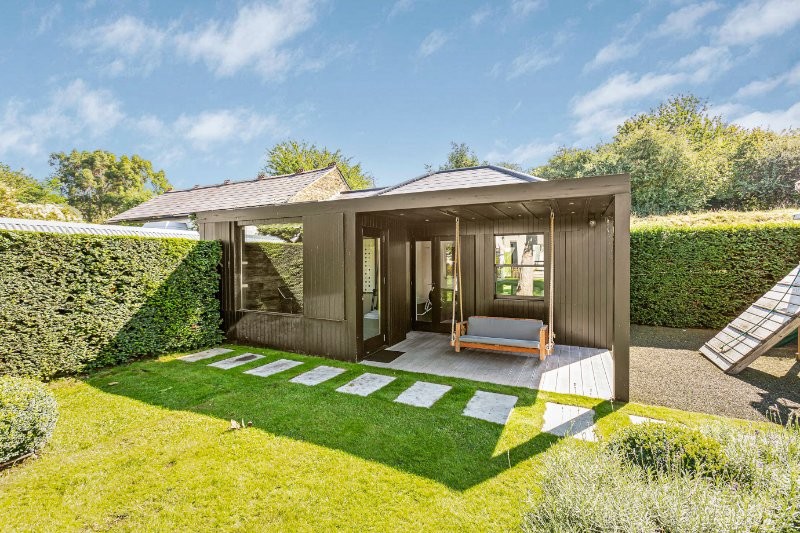 Castelnau, Barnes, London, SW13
