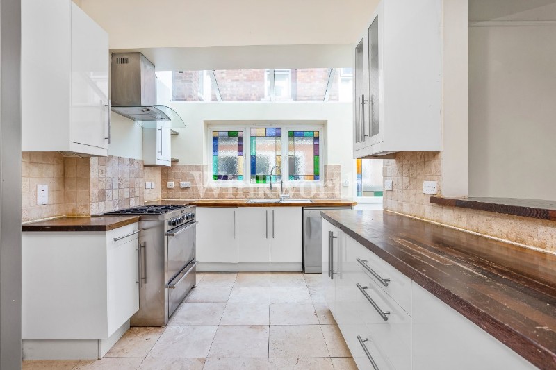 Lakeside Road, London, N13