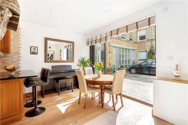 Westminster Bridge Road, London, SE1