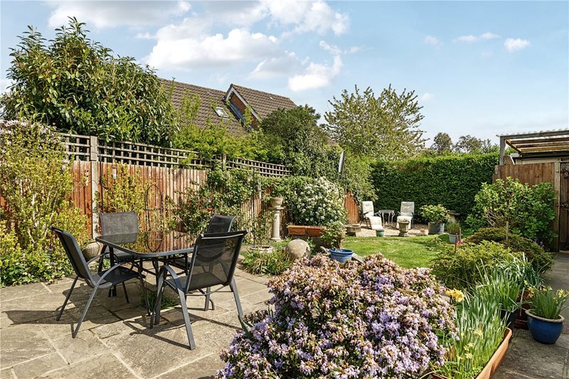 Upper Weybourne Lane, Farnham, Surrey, GU9