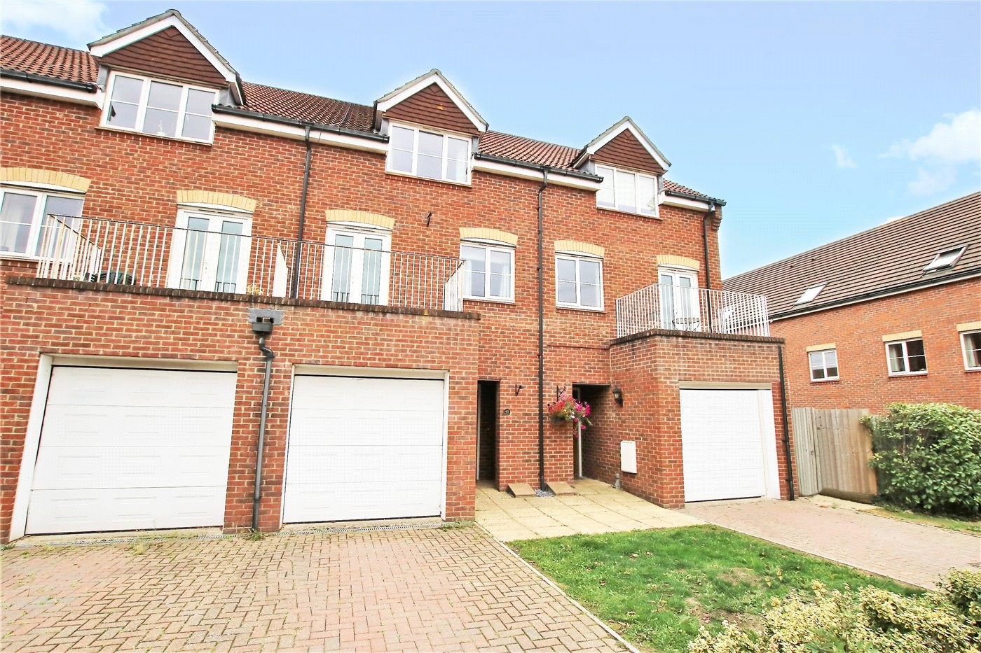 3 bedroom property for sale in Deardon Way, Shinfield, Reading, RG2